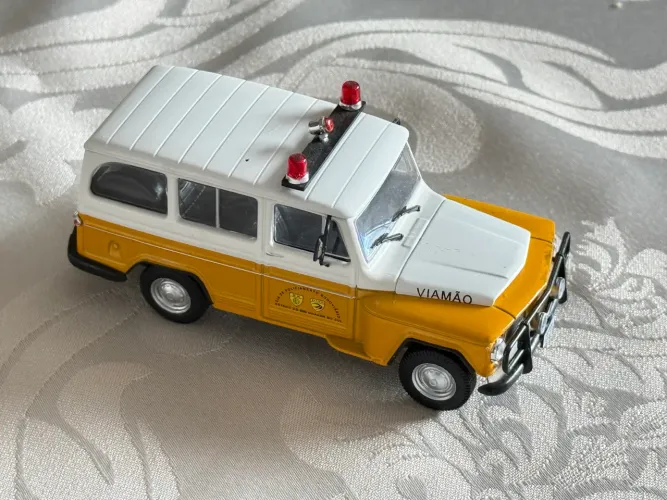 Coleção - Carros de Serviço - Rural Willys