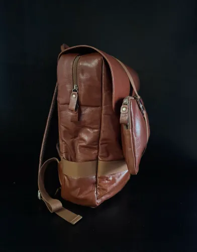 Mochila com necessaire Acostamento em COURO 