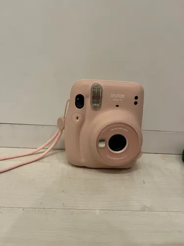 Câmera Polaroide Mini Instax 11 Rosa bebê!