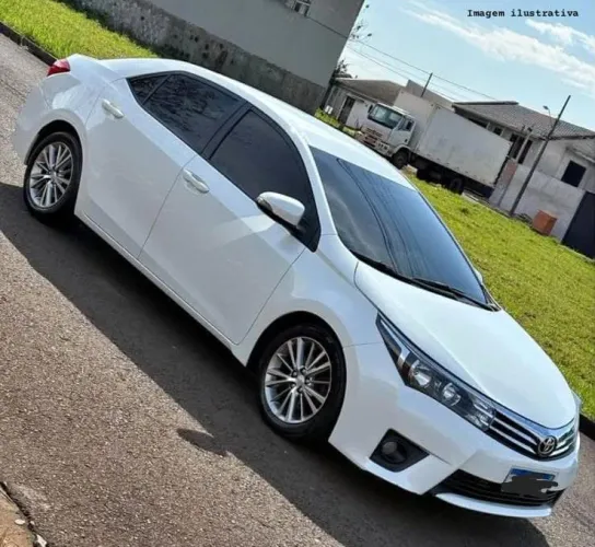 Toyota Corolla GLI 1.8 Flex 16V Mec. 2015