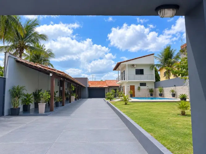 Casa no Caçari 4 suítes. 95- *