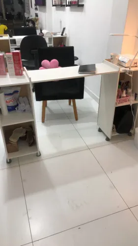 Mesa manicure