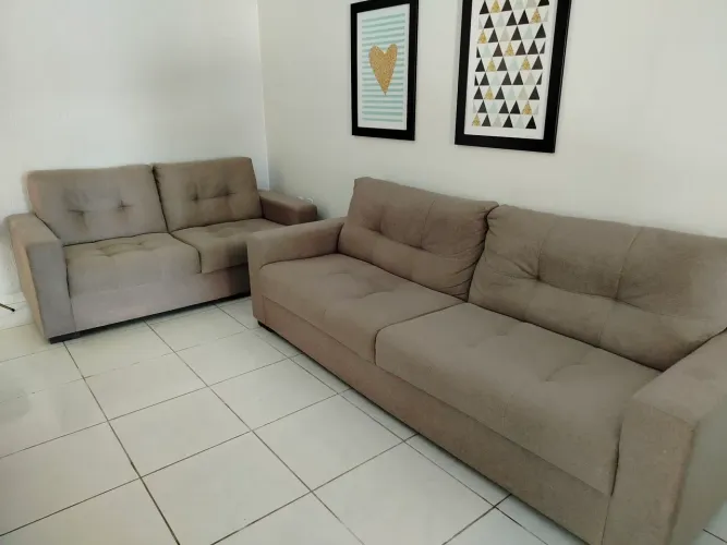 Conjunto sofá 2 e 3 lugares