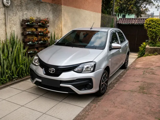 Toyota Etios X Sedan 1.5 Flex 16V 4P Mec. 2020