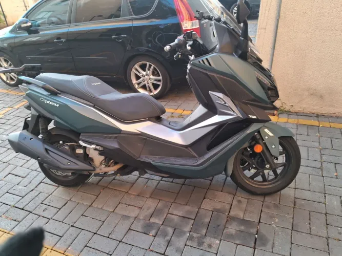 Dafra cruisym 
