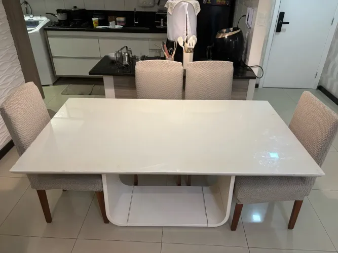 Mesa de jantar + 6 cadeiras de madeira maciça NO PRECINHO