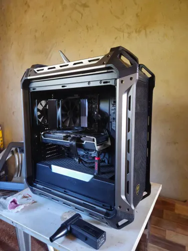 Gabinete Cougar Panzer Max Full Tower
