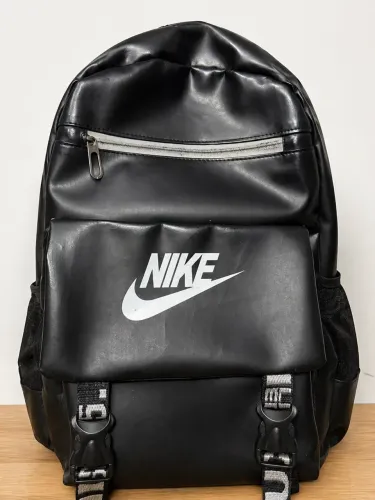 Mochila Nike original, usada, porém em perfeito estado