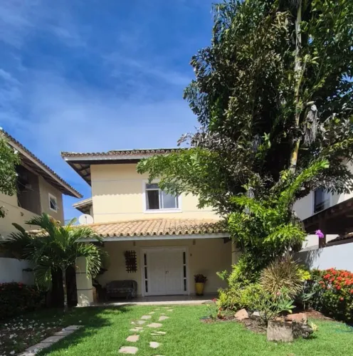 Casa Duplex em Condomínio Fechado no Foz do Joanes Recém-Reformada, com Jacuzzi e Lazer P