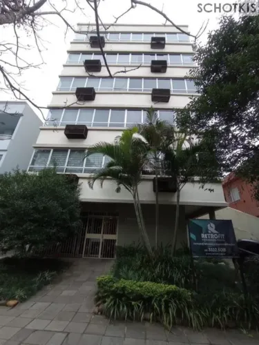 IMOBILIÁRIA SCHOTKIS ALUGA SALA COMERCIAL NA IGUAÇÚ, 2º ANDAR, DE FRENTE, COM ELEVADOR, 31
