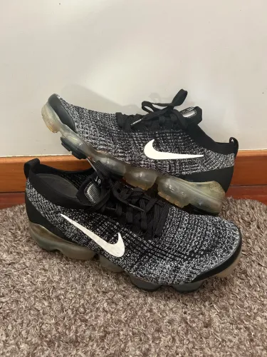 Nike Air VaporMax Flyknit 3 Oreo - Usado