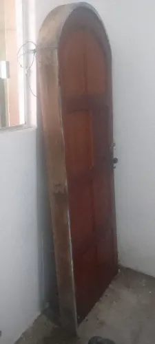 Porta de madeira maciça colonial 