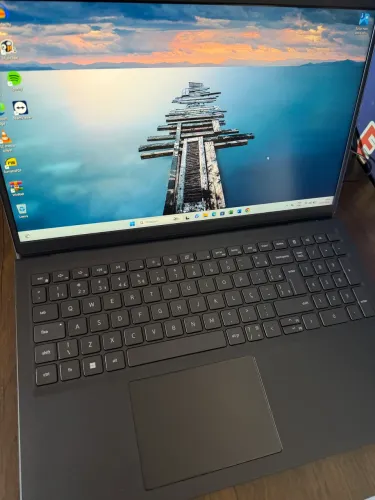 Notebook Dell Tela 15.6 FullHd Intel core i5 10° Geração 8GB Memória 256GB Ssd Nvme