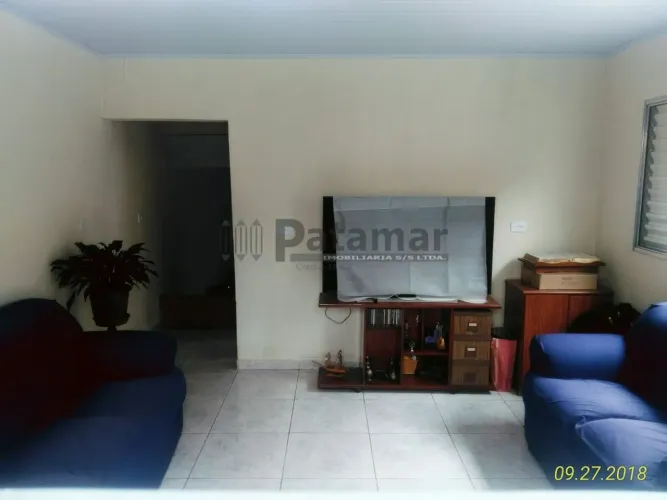 casa terreá 1 quarto cozinha banheiro e garagem