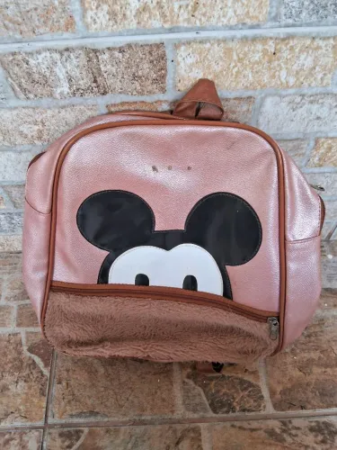 Mochila infantil Medida 30 x 30 ótimo estado