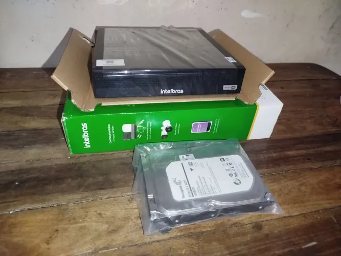 DVR Intelbras 4 Canais + HD 1T