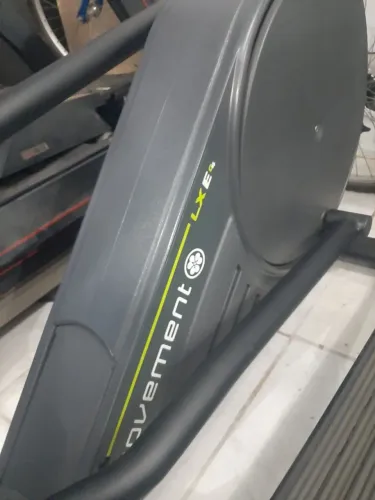 Elíptico Movement lxe g4 semi nova 