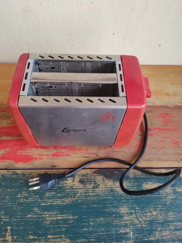 Torradeira inox 220v