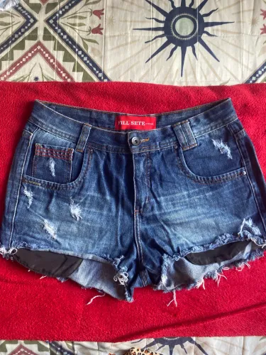 Shorts jeans usado tamanho 40
