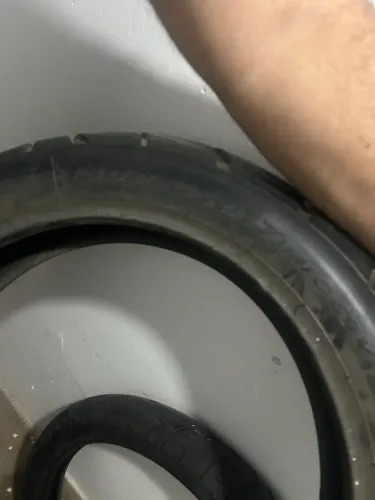 Pneus moto
