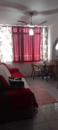 Apartamento térreo com internet TV a cabo perto da praia no Guarujá