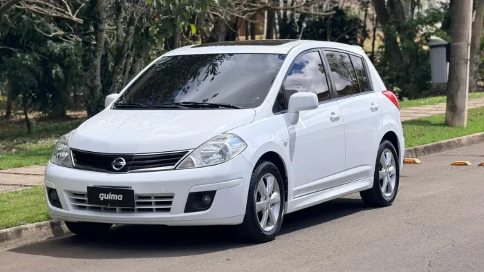 Nissan Tiida S 1.8/1.8 Flex 16V Mec. 2013