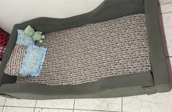 Cama infantil montessoriana