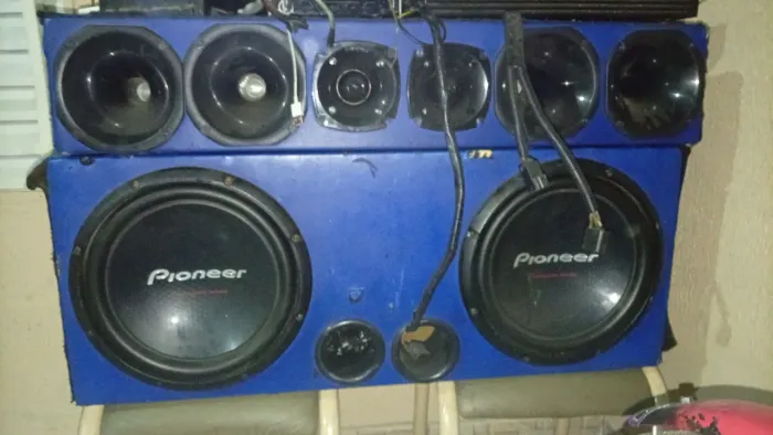 Vendo som automotivo ou faço rolo é celular com volta