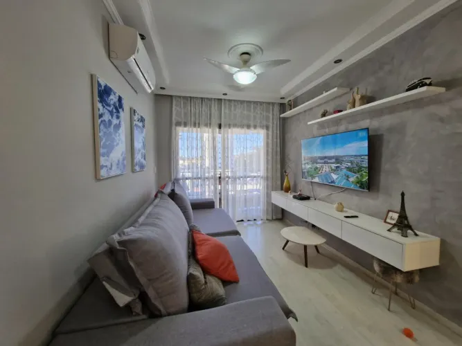 Apartamento para Venda em Guarujá, Praia da Enseada, 2 dormitórios, 1 suíte, 2 banheiros,