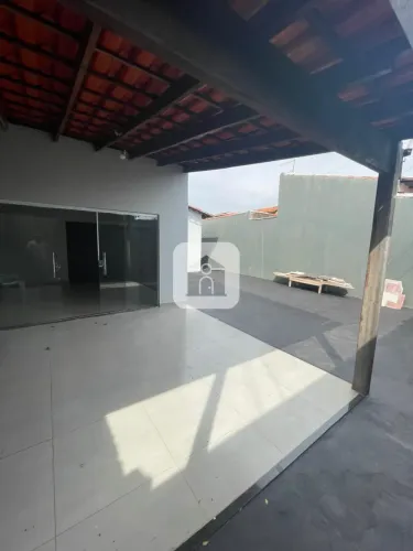 Casa em condomínio para locação no bairro Jardim Holanda