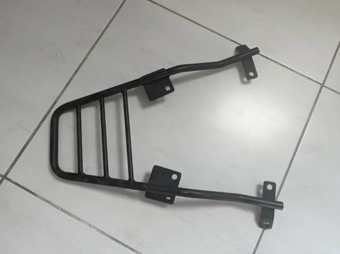 Suporte de baú para NH 190 Dafra 