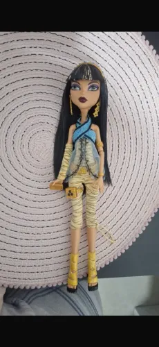 Boneca Cléo de nile básica ( monster high )