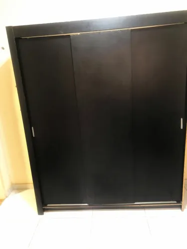 Guarda-roupa preto casal madesa 3 portas de correr