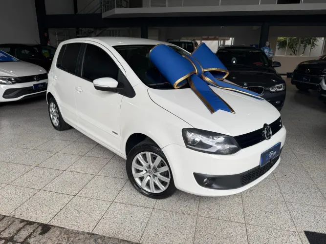 Volkswagen Fox 1.0 MI Total Flex 8V 5P 2014
