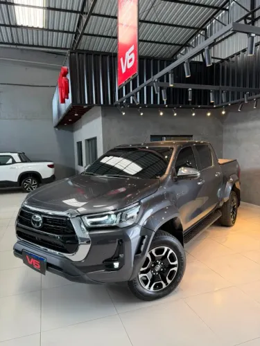 Toyota Hilux CD SRX 4X4 2.8 TDI 16V Diesel Aut. 2025