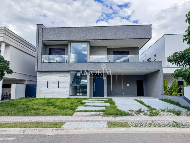CASA EM CONDOMÍNIO DE ALTO PADRÃO COM 4 SUÍTES PISCINA E 6 VAGAS EM SANTANA DE PARNAÍBA/SP