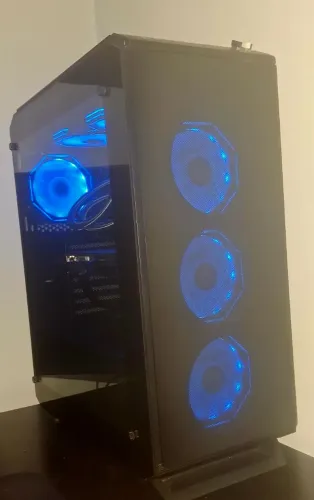 PC Gamer - R7 5700x + RX 6600 + 32gb de Ram 
