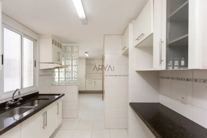 Apartamento à venda no Bigorrilho ARYA1