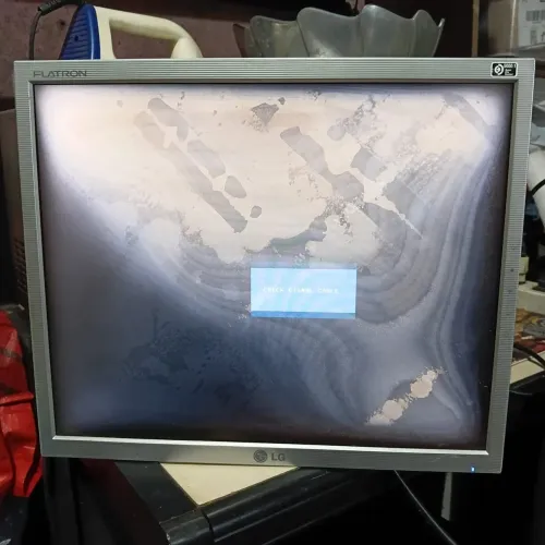 Monitor LG Flatron L1753TS 17" - Para Retirada de Peças (Defeito na Tela)