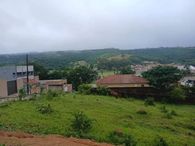 Vende-se terreno 12 X 25 no loteamento Jardins de Bananeiras Bananeiras-PB R$ 85.000,00