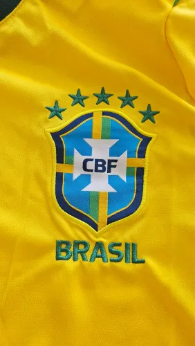 Camisa Seleção Brasil amarela tamanho G e GG