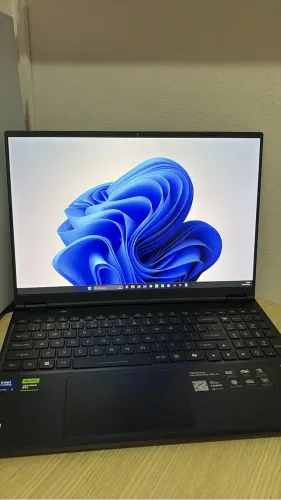 Acer Predator Helio Neo 16s Core 9 Ultra 32 GB Rtx 5070ti