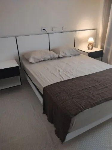 QUARTO MOBILIADO + ALMOÇO