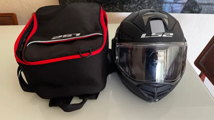 Capacete LS2 Vector II