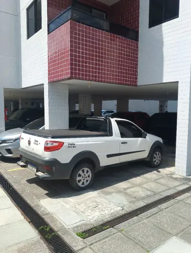 Transporto o que dá pra levar na caçamba da Strada.