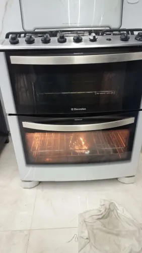 Fogão 5 bocas Electrolux forno Duplo