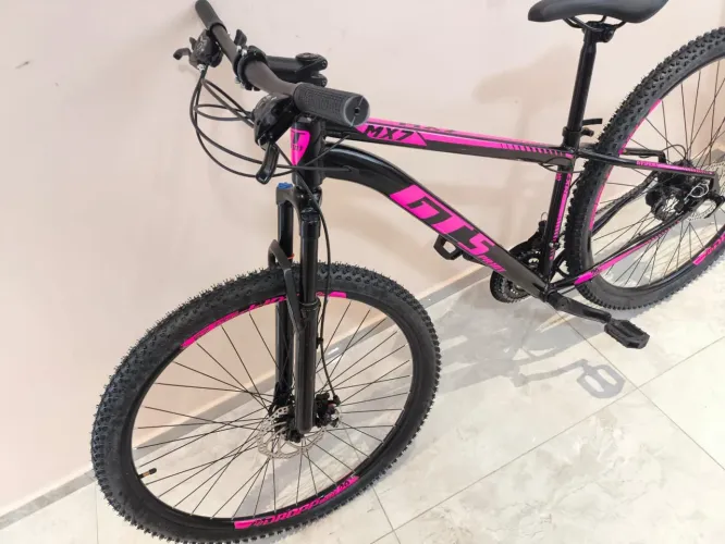 BICICLETA ARO 29 COM MARCHA DE ALUMÍNIO FEMININA LACRADA NOVA ENTREGO PROMOÇÃO 