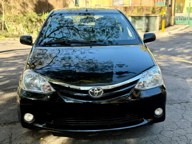 Toyota Etios XLS 1.5 Flex 16V 5P Mec. 2013