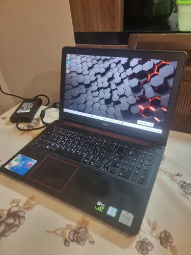 NOTEBOOK GAMER DELL 7559 COM DETALHE 