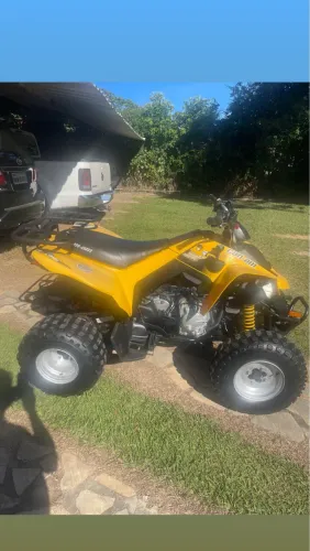 Quadriciclo Can-Am 250
